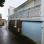 Maison Spacieuse Idealement Placee Bord De Apartman *