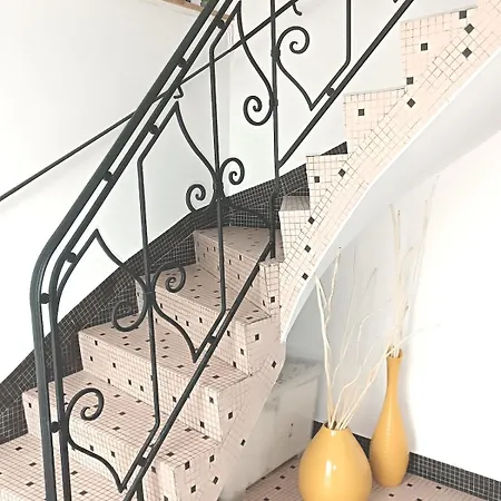 Maison Spacieuse Idealement Placee Bord De