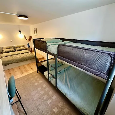 Maison Spacieuse Idealement Placee Bord De Порник