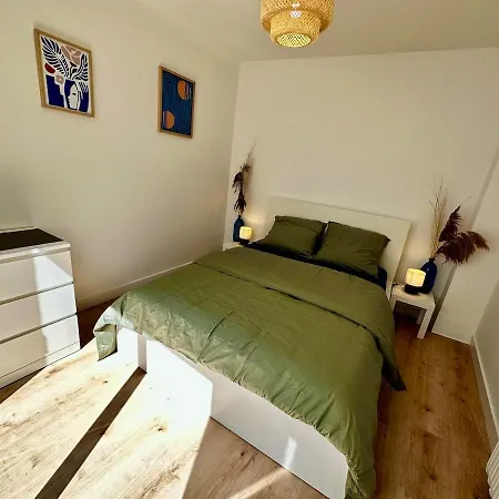 Maison Spacieuse Idealement Placee Bord De *