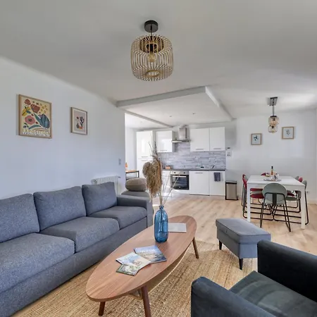 Maison Spacieuse Idealement Placee Bord De