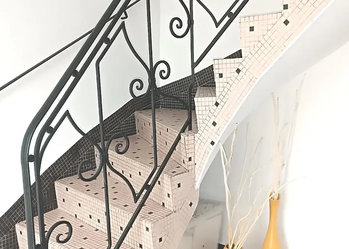 Maison Spacieuse Idealement Placee Bord De